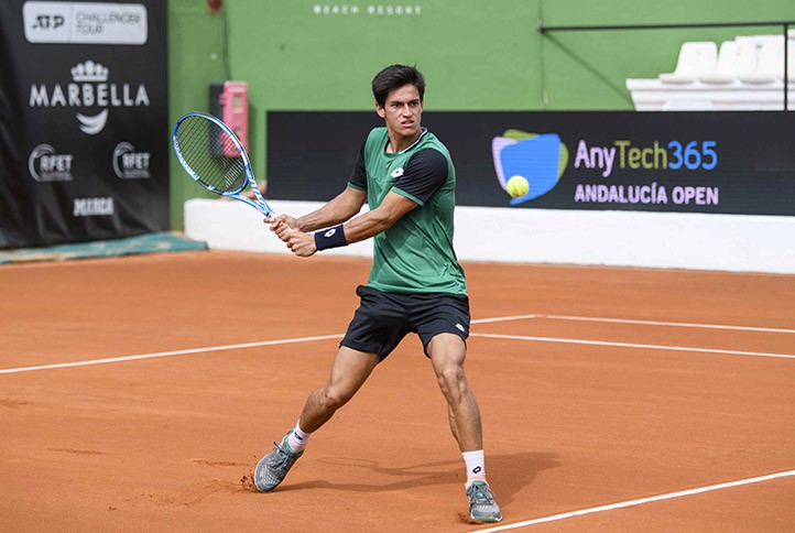 El Andalucía Open arranca con victorias de los favoritos y una sopresa española