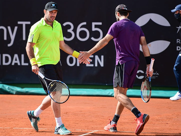 Menéndez-Maceiras avanza en el cuadro de dobles tras derrotar a los favoritos