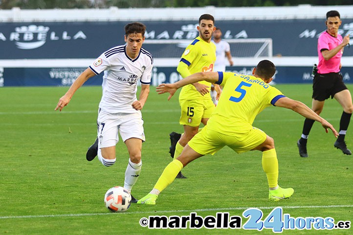 El Marbella FC sufre, pero logra ante el Lorca la tercera victoria seguida (2-1)