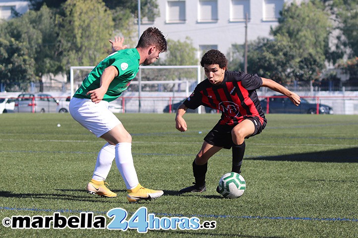 El San Pedro sí cree en el ascenso tras imponerse al Atarfe Industrial (2-0)