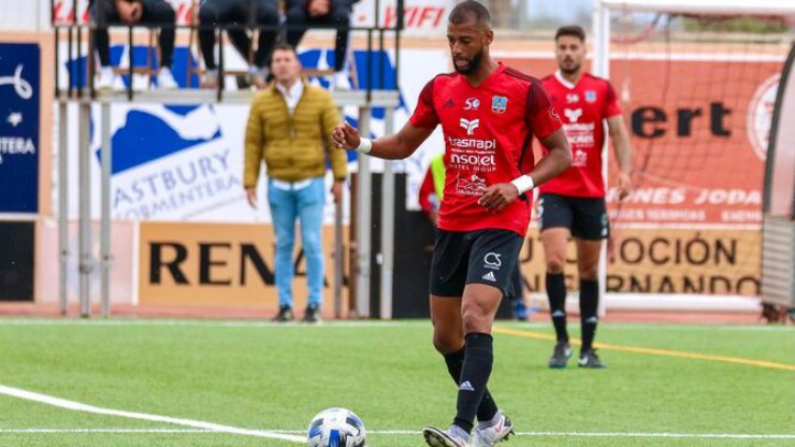 El Marbella FC tiene cerrado al central algecireño Pablo de Castro