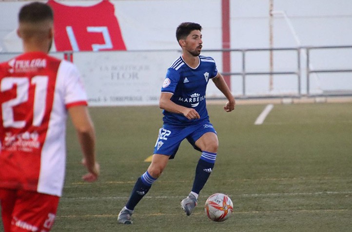 David Valero da el triunfo al Marbella en su victoria en Torreperogil (0-1)