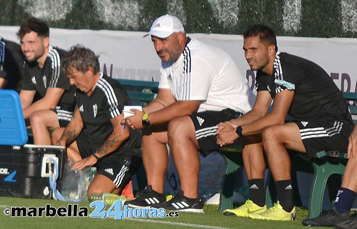 Dos partidos de suspensión para el entrenador del Marbella FC