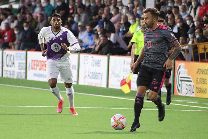 El Marbella FC toma aire a costa de un Real Jaén desahuciado (0-1)