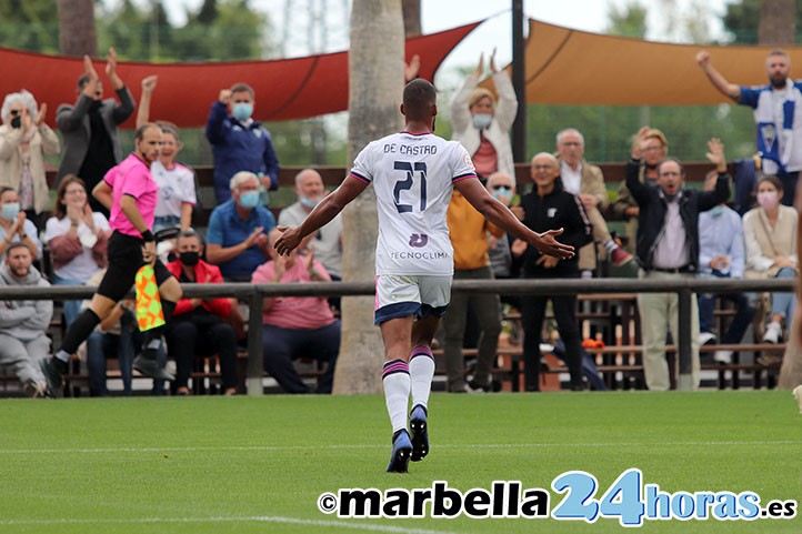 El Marbella FC rompe el gafe en casa con victoria ante el líder Motril (1-0)