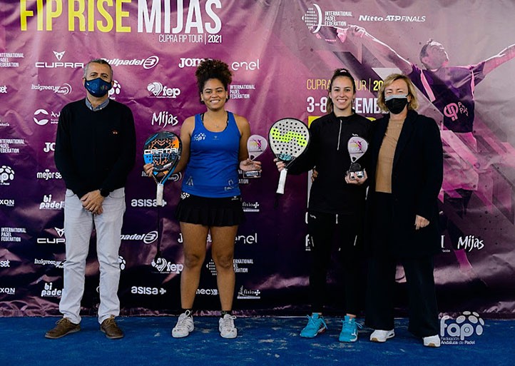 Alba Pérez, junto a Lorena Vano, gana el último gran torneo FIP de la temporada