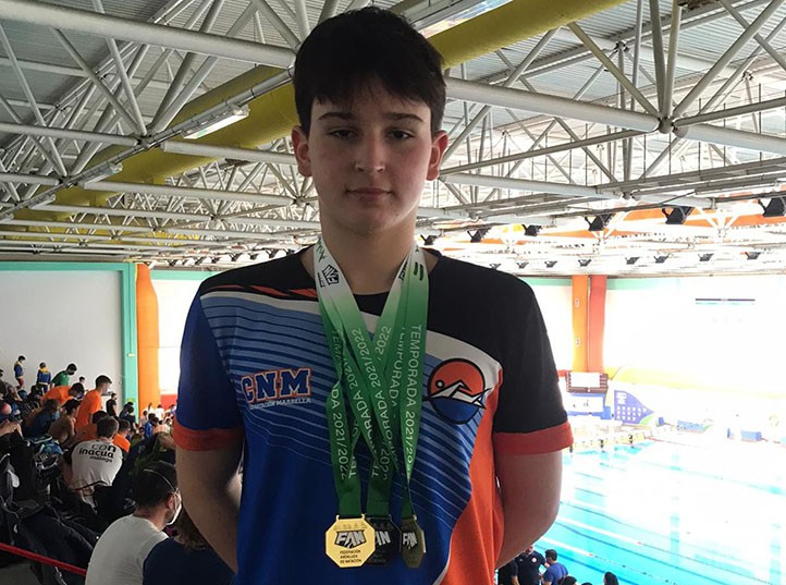 Pablo Vallecillo se proclama campeón de Andalucía en los 1.500 libres