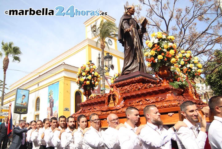 Fervor en la procesión extraordinaria de San Pedro de Alcántara 