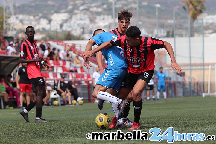 La UD San Pedro empata en su estreno liguero ante el Alhaurín de la Torre (1-1)