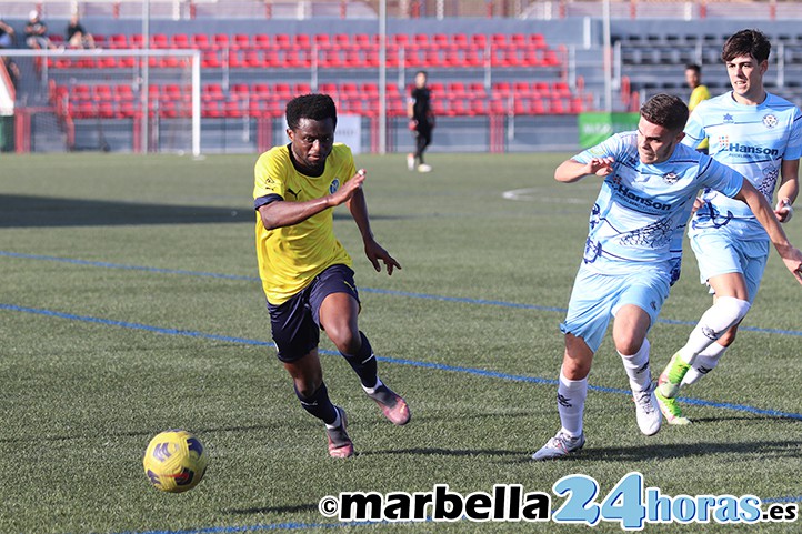 El FC Marbellí no se rinde y resuelve en la última jugada ante el Uniòn Manilva (1-0)