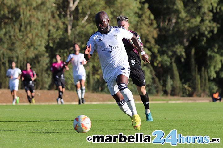 El Marbella sigue intratable en casa y golea al Arenas de Armilla (3-0)