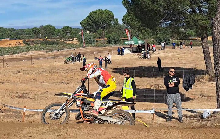 El marbellí Marino Villar se proclama campeón de Andalucía de MX en 125 cc