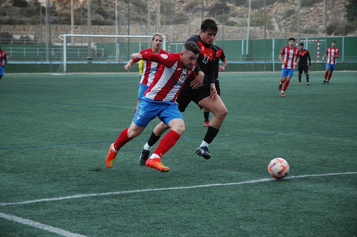 Valioso punto del San Pedro en su visita al Poli Almería (1-1)