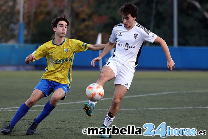 El Marbella FC juvenil merece más pero sólo puede empatar ante Tomares (1-1)