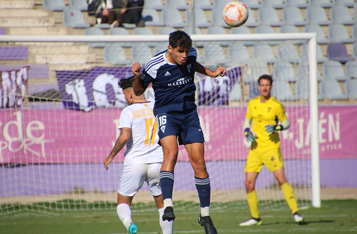 El Marbella FC no puede con el Jaén y concluye el año segundo (2-0)