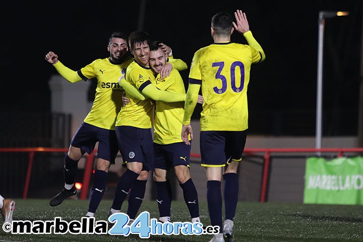 El FC Marbellí no baja el ritmo y golea al Yunquera en media parte (4-1)