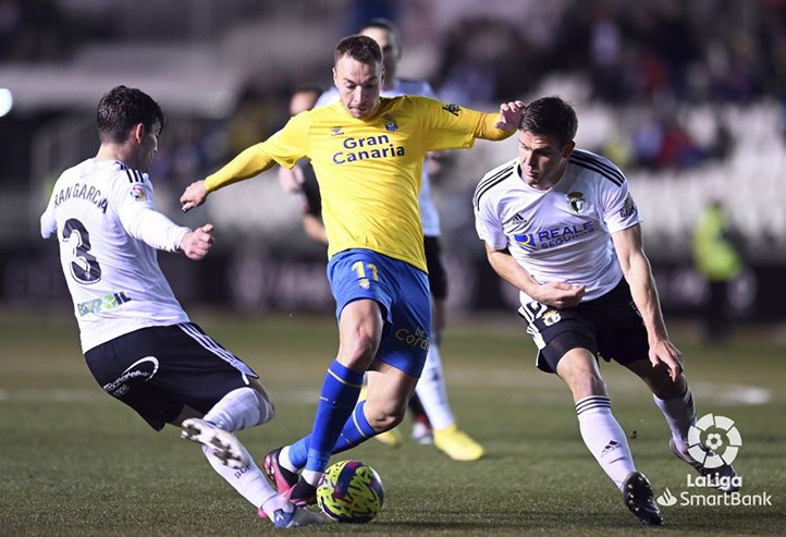 Loren debuta con Las Palmas en el empate sin goles ante el Burgos