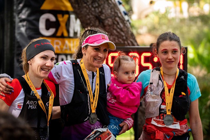 Sonia Vizcaíno y Marc Ollé vencen en Sierra Blanca y lideran la Copa España 