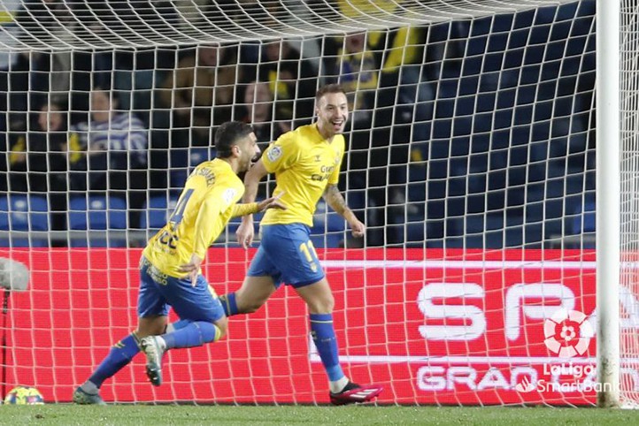 Primer gol de Loren Morón en la goleada de Las Palmas ante el Lugo