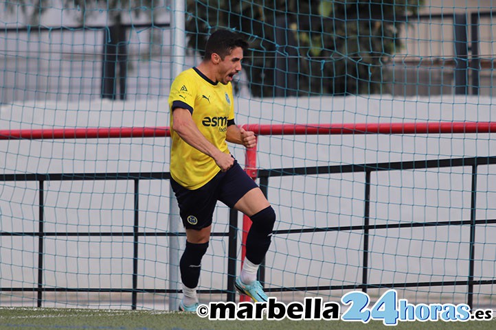 El FC Marbellí golea al Almogía para seguir lanzado hacia el ascenso (10-1)