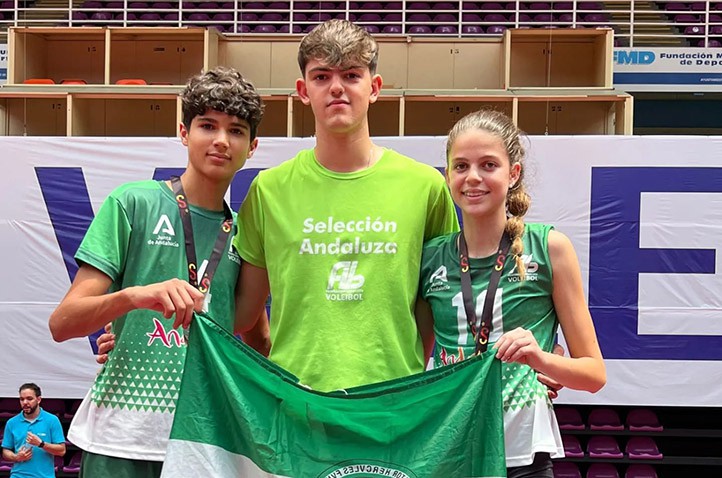 Julia Lizarza y Ciro González, subcampeones de España con Andalucía