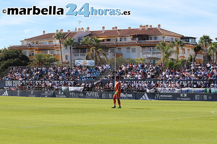 El Marbella FC celebra el Día de la Hosteleria con entradas a ocho euros