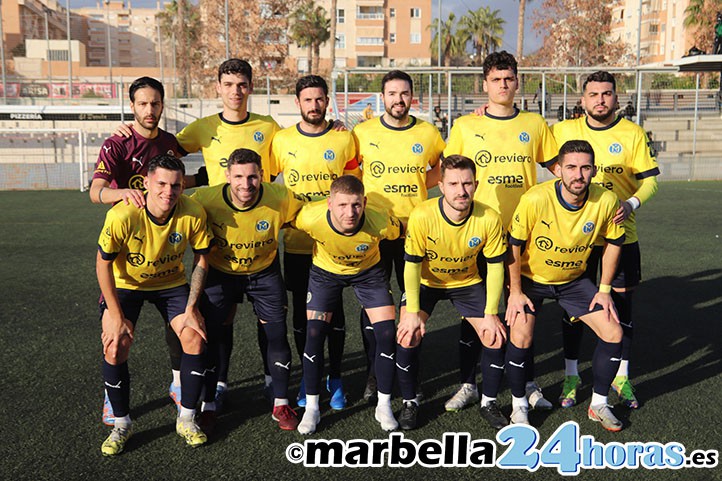 Sufrido triunfo del FC Marbellí, con uno menos, en su visita al Romeral (1-2)