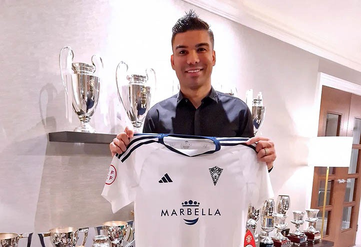 El futbolista brasileño Casemiro, nuevo accionista del Marbella FC