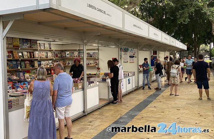 Arranca la Feria del Libro durante un mes en la Alameda de Marbella