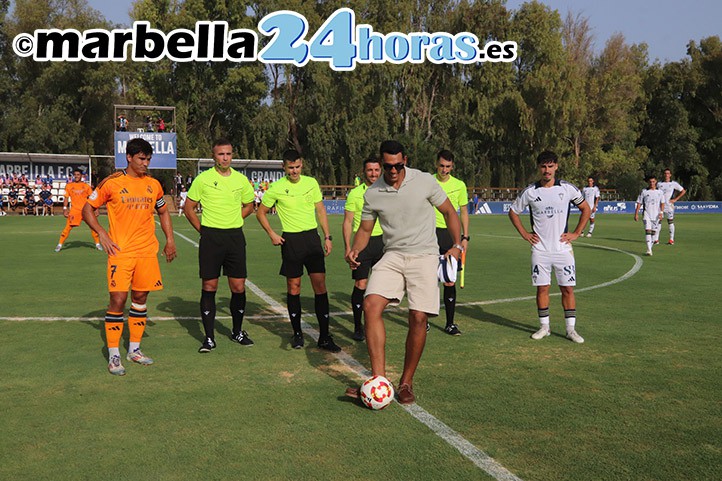 El Marbella FC rinde homenaje al medallista olímpico Ayoub Ghadfa