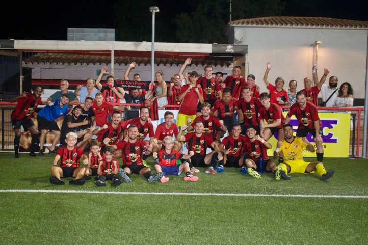 Un doblete de Corbacho mete al San Pedro en semis de la Copa Andalucía