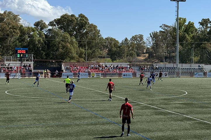 El San Pedro no arranca en casa y cae ante el líder Alhaurino (0-1)