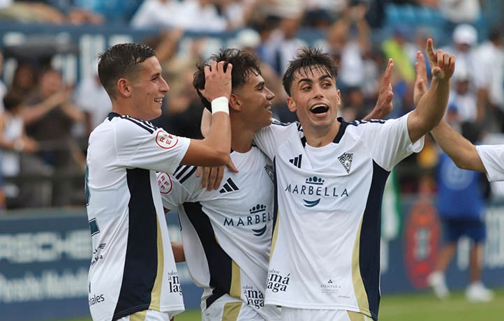 El Marbella FC gana al Sevilla Atlético y se pone el liderato a tiro (4-1)