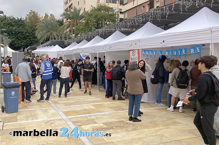 La XIV Feria Social de Marbella reúne a una treintena de colectivos