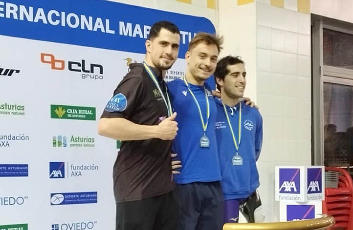 Gran actuación del marbellí Javier Labrador en la Liga AXA en Oviedo