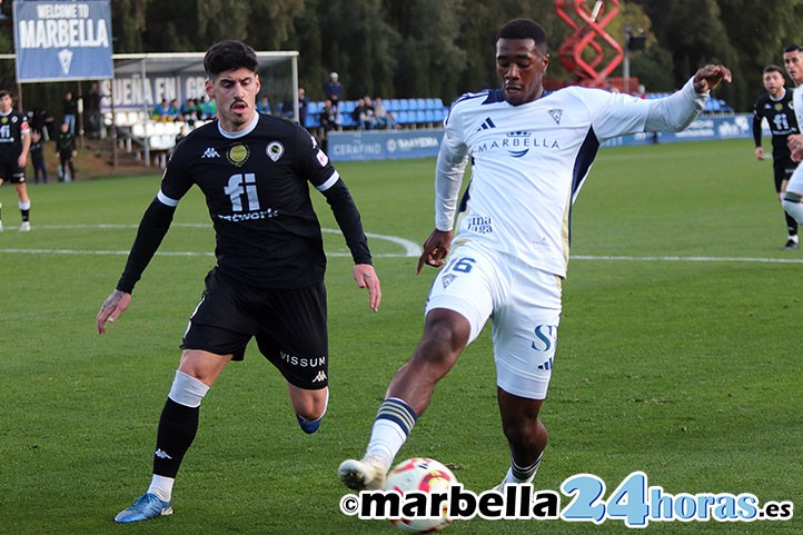 Derrota del Marbella contra el Hércules en el estreno de Abel Segovia (1-2)