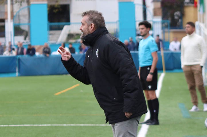 Pajares deja de ser entrenador del Atlético Marbella Paraíso