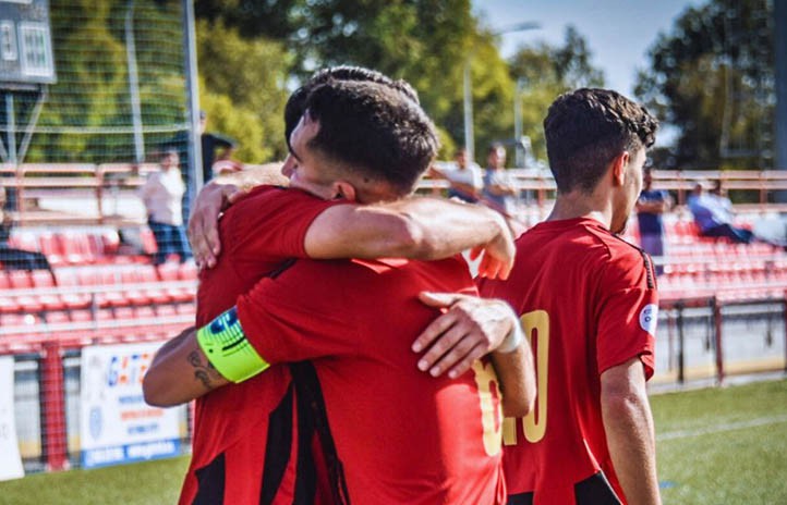 El San Pedro golea al Atarfe y se pone a tiro el liderato (3-0)