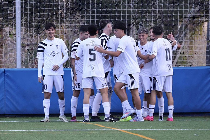 El Marbella juvenil se aferra a la categoría tras vencer al Alhendín (2-0)