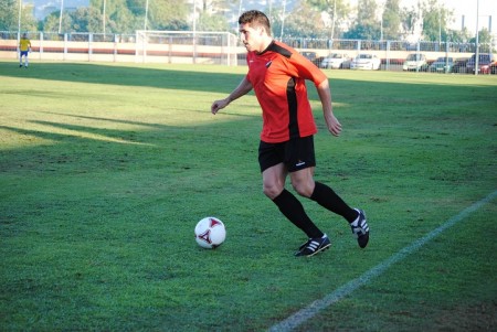 El San Pedro pierde de penalti ante el Mancha Real (1-0)