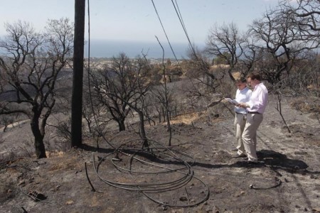 El fuego ha afectado a unas 400 hectáreas en la zona de Las Chapas