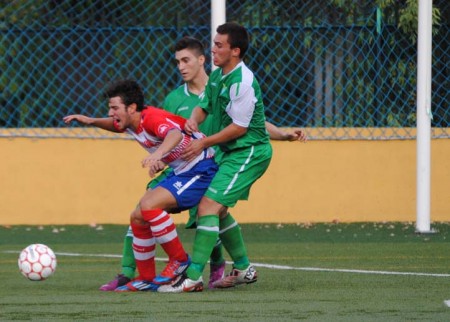 Reparto de puntos entre Vázquez Cultural y Dos Hermanas (1-1)