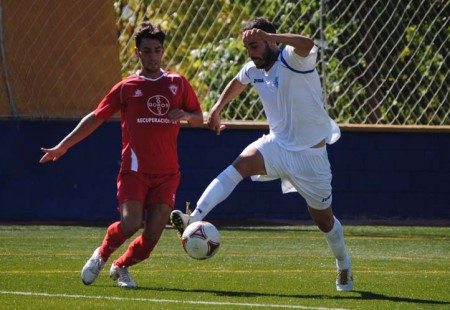 Añón anota su primer gol con el Marbella tras 1.390 minutos