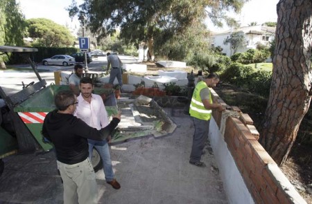 El Ayuntamiento acomete la remodelación integral de la plaza Rueda Tovar en Las Chapas