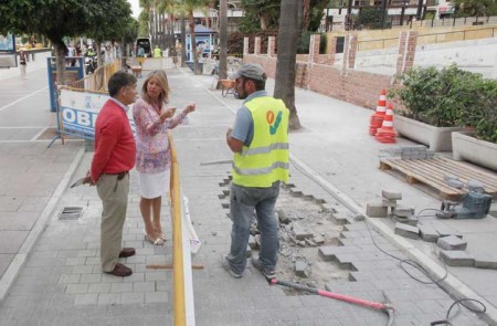 Obras renovará en el Paseo Marítimo 700 metros cuadrados de adoquinado