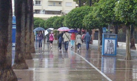 La Agencia Estatal de Meteorología adelanta a esta tarde la alerta amarilla por lluvias