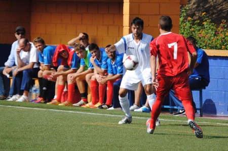 El Marbella acude a Níjar con solo 12 jugadores del primer equipo