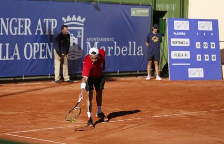 Albert Montañés debuta con victoria sobre Mario Vilella en el Marbella Challenger