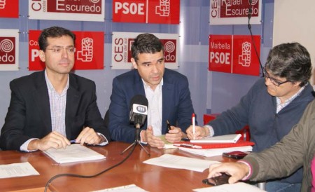 La ejecutiva el PSOE local respalda la campaña contra las prospecciones de gas en la Costa