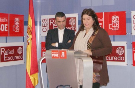 El PSOE celebra el Día de la Constitución con una lectura de artículos en su sede